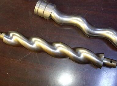 螺桿泵轉(zhuǎn)子.jpg 螺桿泵轉(zhuǎn)子.jpg